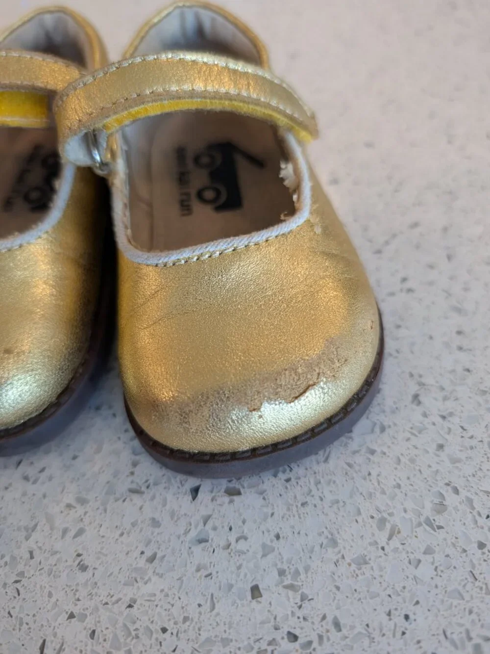See Kai Run Mary Jane Toddler Girl size 4 Shoes